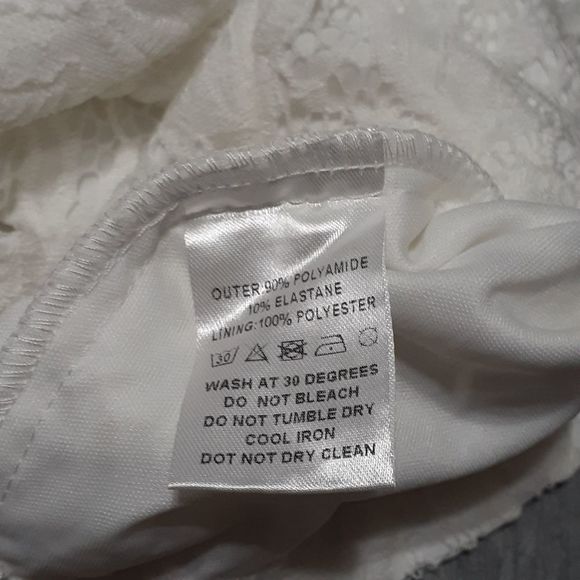 READ LF Dress Decode White Lace, Lace-Up Boho Festival Shorts Small NWT - Picture 4 of 8